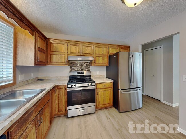 Foto del edificio - 8301 Thomas Ave N