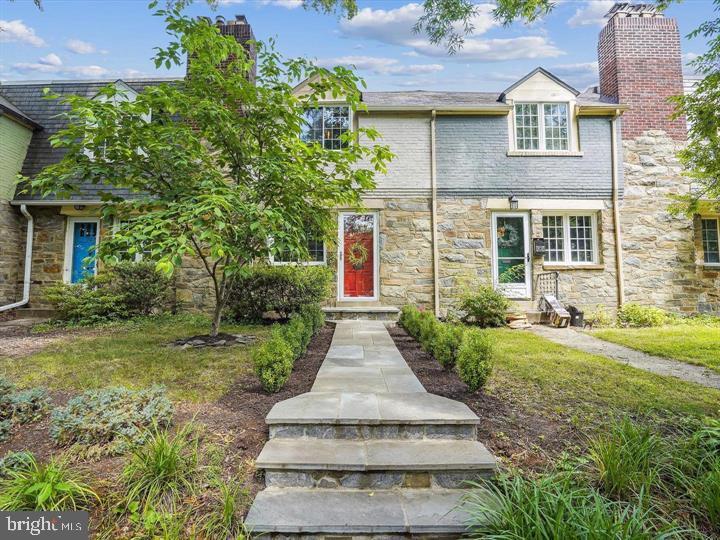 Foto principal - 705 Avon Pl