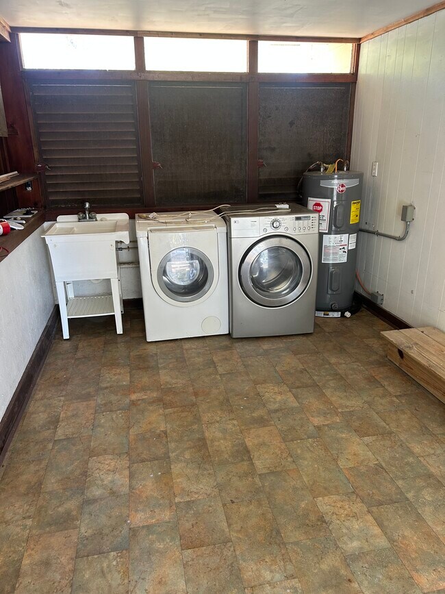 Foto del edificio - 104 22nd St NE