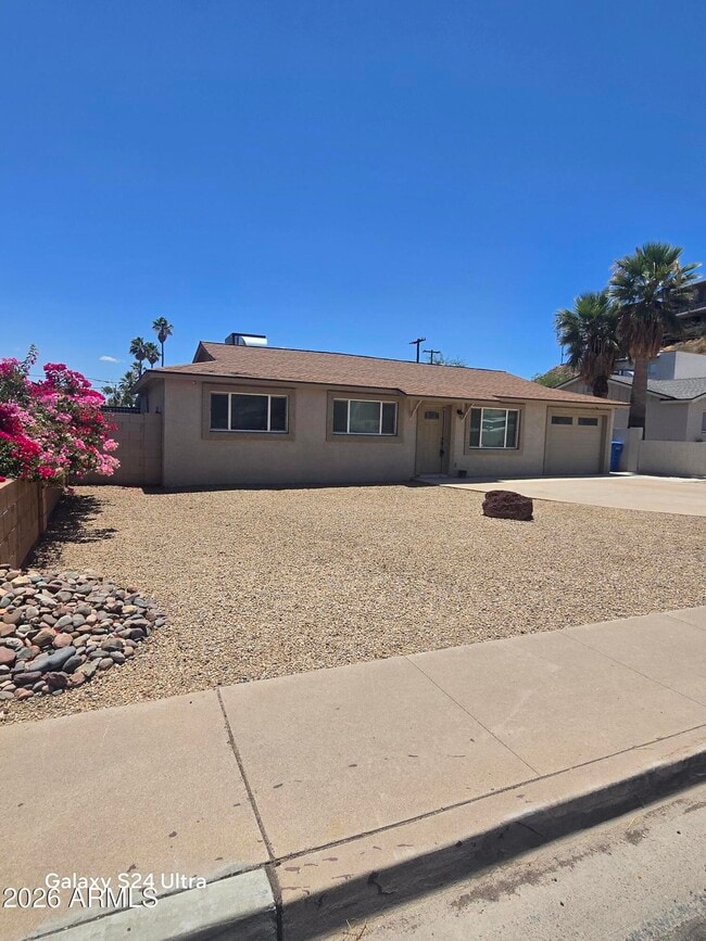Building Photo - 1133 E Butler Dr