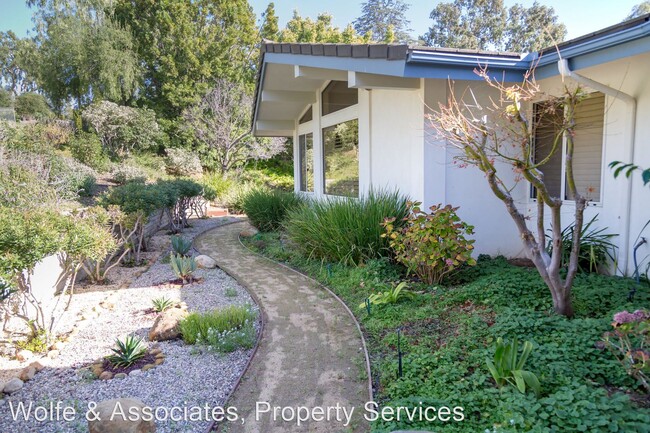 Building Photo - 3 br, 2.5 bath House - 1082 Via Los Padres