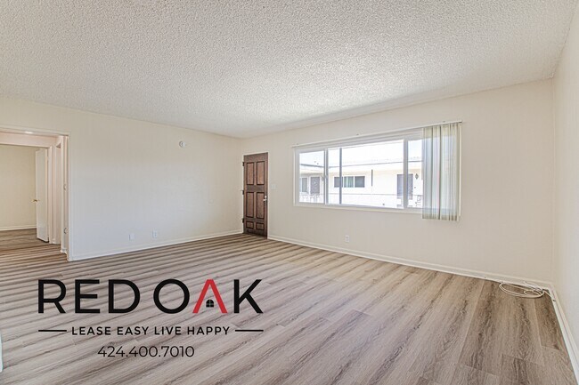 Building Photo - 818 W Huntington Dr