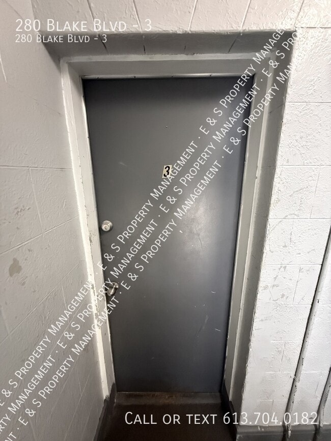 Building Photo - 280 Blake Blvd