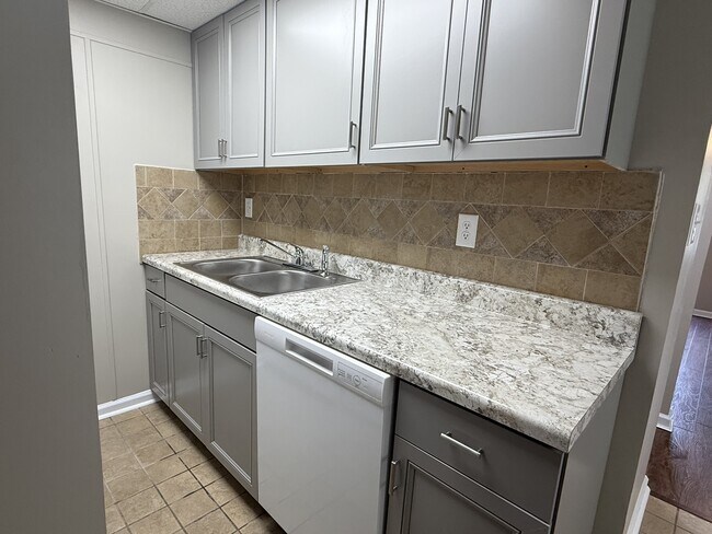 Foto del edificio - 4908 Charwood Trail NW