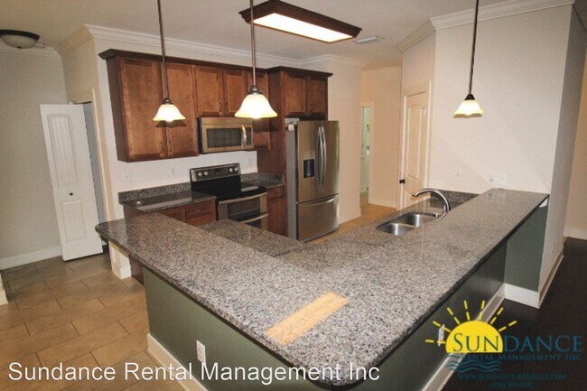 Building Photo - 3 br, 2.5 bath House - 965 Forest Shore Drive