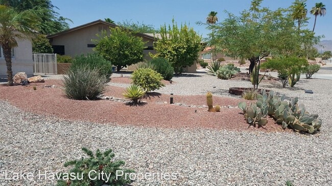 Building Photo - 3 br, 2 bath House - 692 Apache Dr