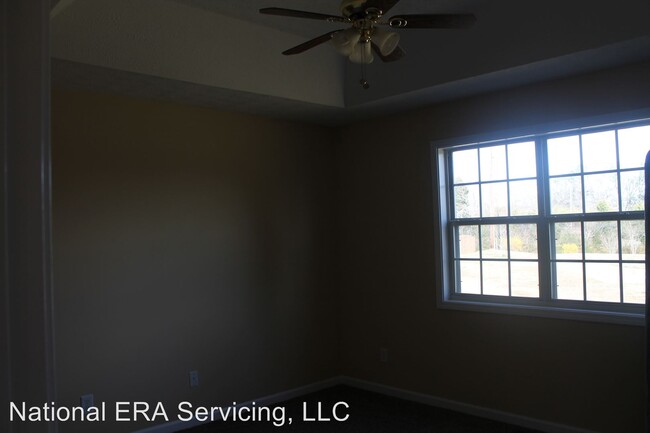 Building Photo - 3 br, 2 bath House - 18 Daisy Ln