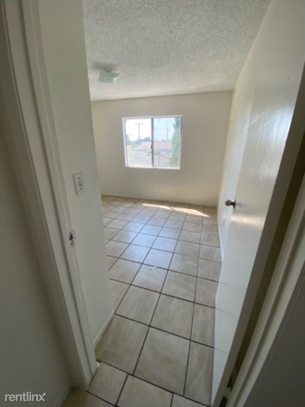 Building Photo - 6633 Orchard Ave