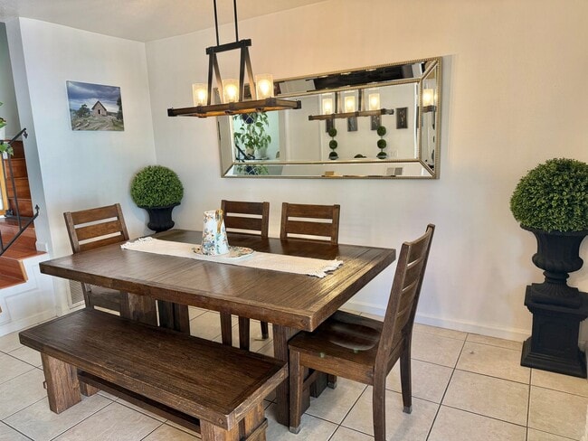 Foto del edificio - 12944 Newhope St