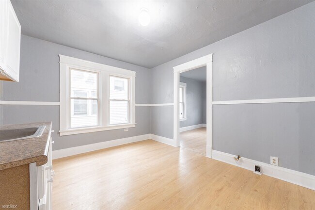 Foto del edificio - 2 br, 1 bath House - 14512 Westropp Avenue