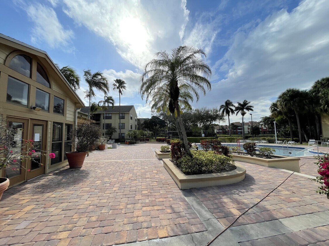 2315 N Congress Ave, Boynton Beach, FL 33426 Townhome Rentals in