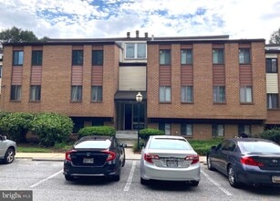 Building Photo - 9 Suntop Ct