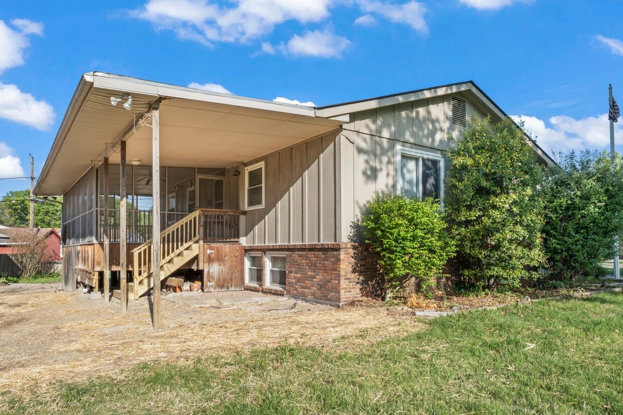 Primary Photo - 3 br, 3 bath House - 1905 Twin Oaks Drive