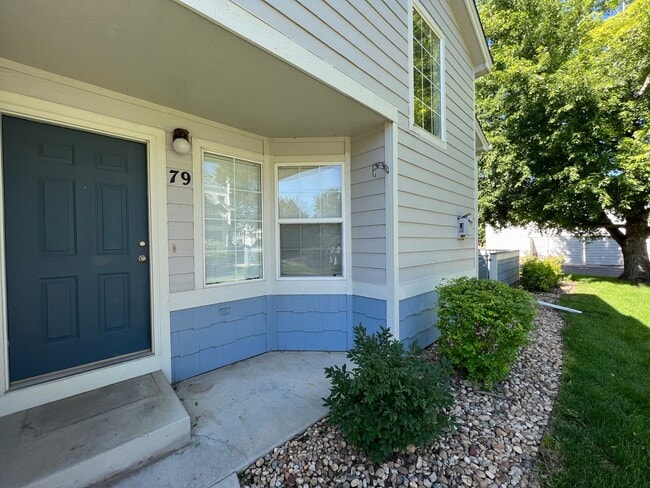 Photo - Charming 2 Bed/1.5 Townhome in Fabulous Longmont Location!
