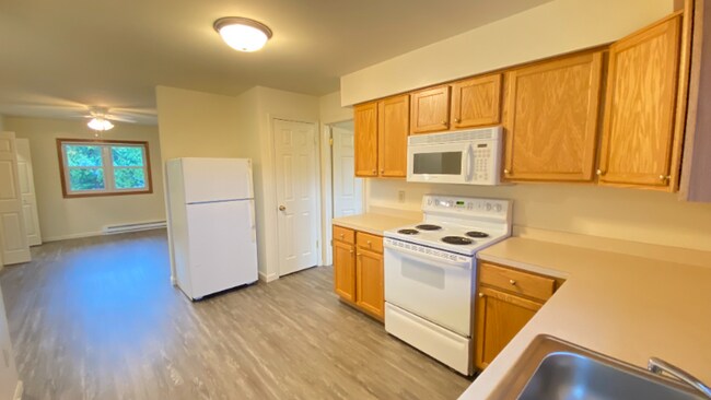 Building Photo - 3724 Carman Rd