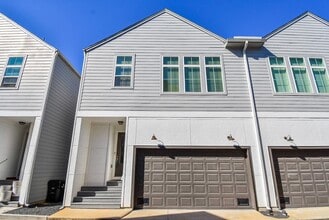 Building Photo - 6031 Cypress St