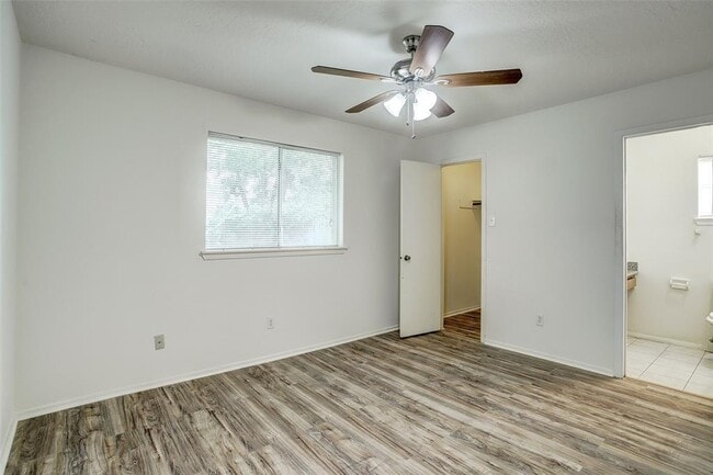 Building Photo - 20215 Telegraph Square Ln
