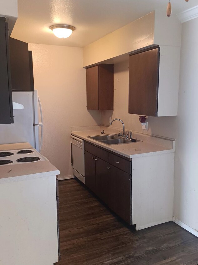 Foto principal - 5996 E 33rd Ct