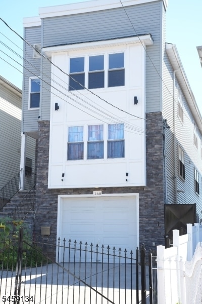 Building Photo - 168 Johnson Ave