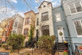 Building Photo - 650 E St NE