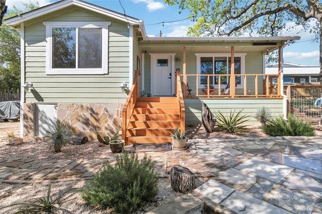 Building Photo - 1403 Minnie Dr