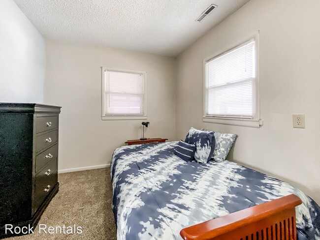 Building Photo - 3 br, 2 bath House - 128 W Ave E