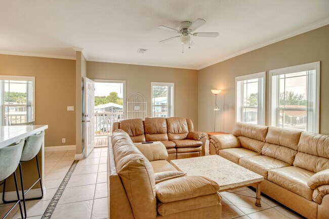 Foto del edificio - 210 W 2nd Ct