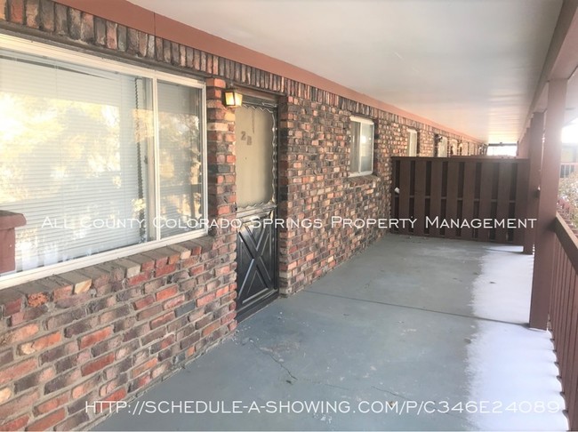 Building Photo - 64 Newport Cir