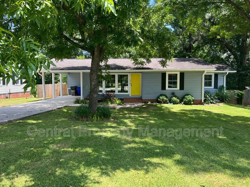 Primary Photo - 32 N Garden Cir