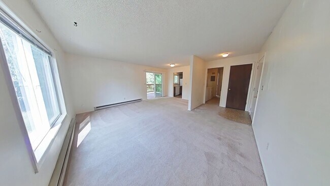 Building Photo - 2Bed 1Bath with Carport! Walk to MSU