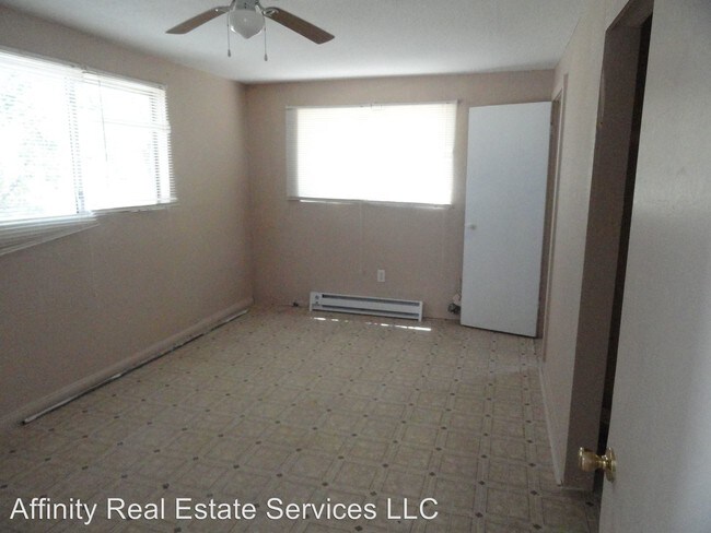 Building Photo - 2610 Mountain View Dr