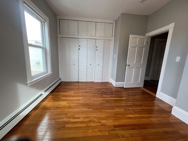 Building Photo - 8 Marbury Ter