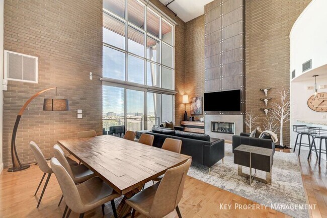 Foto del edificio - 11441 Allerton Park Dr