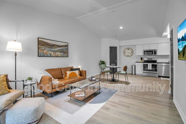 Foto del edificio - 7008 Erie Rd