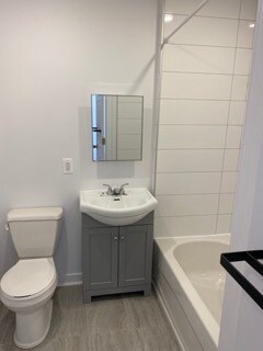 Photo du bâtiment - 5491 Av. Victoria