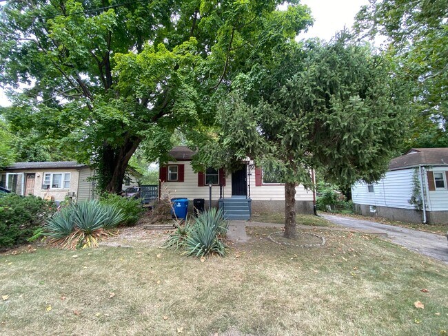 Building Photo - 10128 Winkler Dr