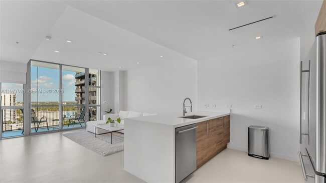 Foto del edificio - 3301 NE 1st Ave