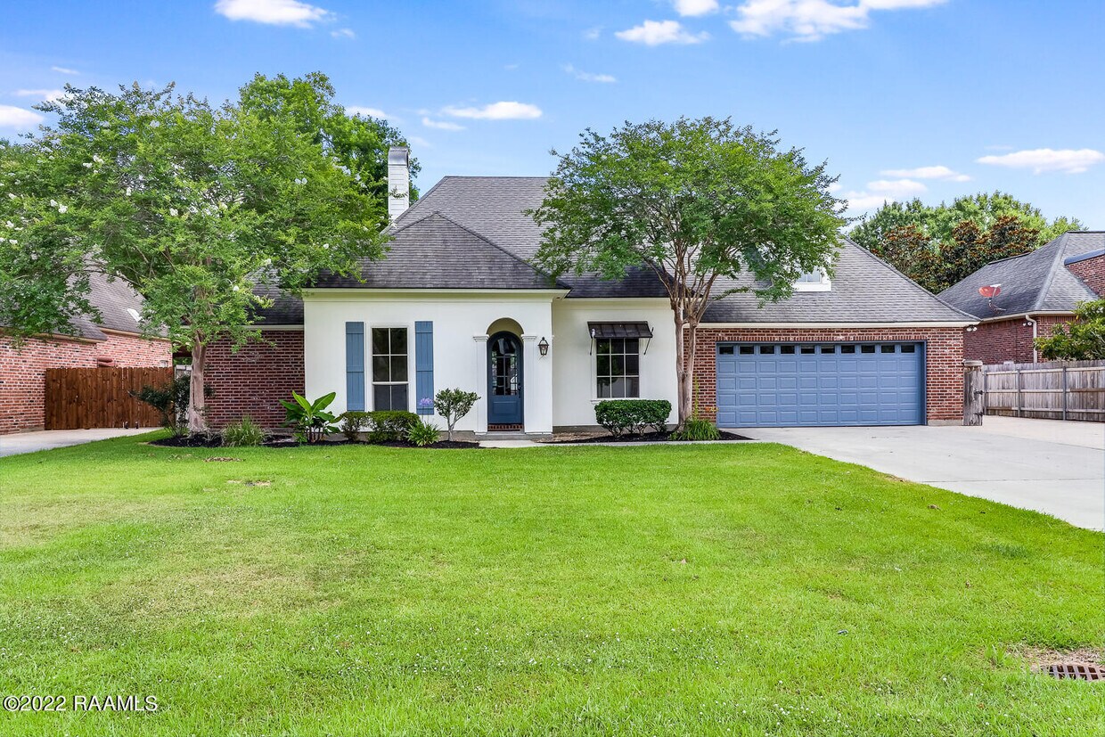 Primary Photo - 117 Maple Grove Ln
