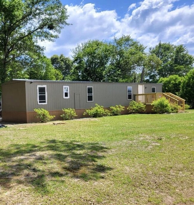Building Photo - 1739 Clover St