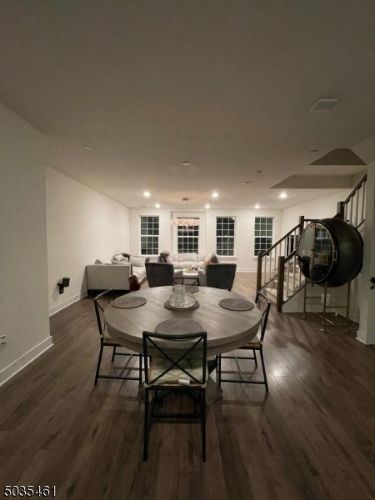 Foto del edificio - 914 Parkview Ln