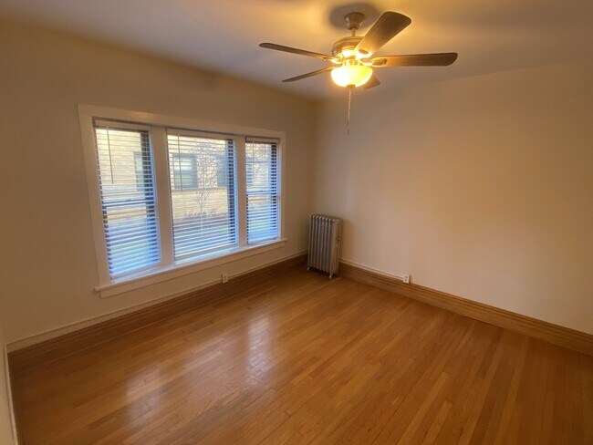Foto del edificio - 3529 N Broadway St
