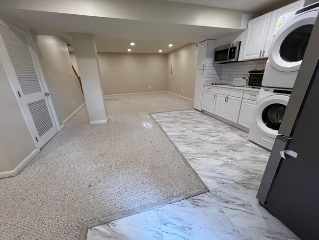 Building Photo - 26137 Rachel Hill Dr