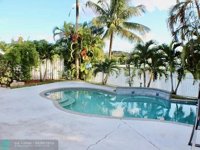 Foto del edificio - 13110 SW 19th Dr