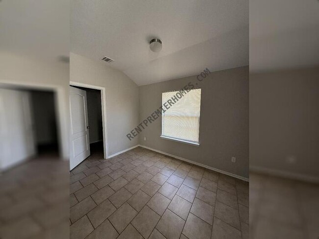 Foto del edificio - 3116 SE 96th St