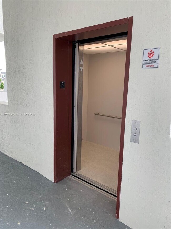 Building Photo - 8015 NW 104 Avenue 24, Doral, FL 33178