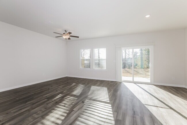 Foto del edificio - 1605 Villageside Ct