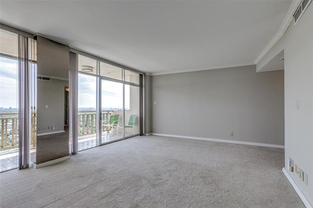 Foto del edificio - 6211 W Northwest Hwy