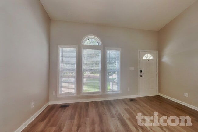 Building Photo - 305 Aqua Marine Ln