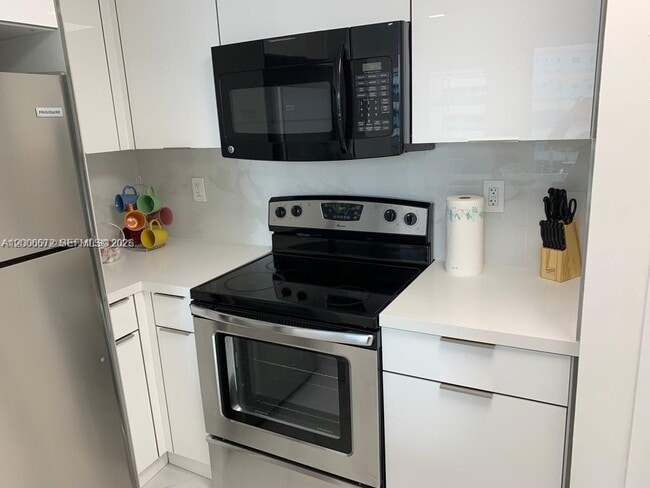 Foto del edificio - 185 SE 14th Terrace