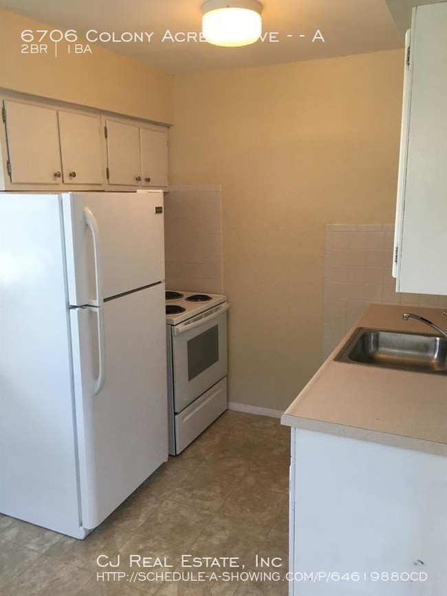 Foto del edificio - 6706 Colony Acres Dr